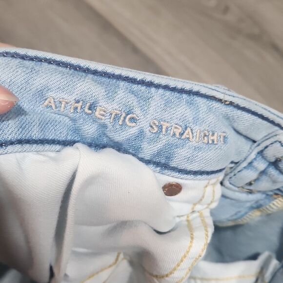 American Eagle Athletic Straight Airflex High Rise Medium Wash Jeans - Picture 4 of 9